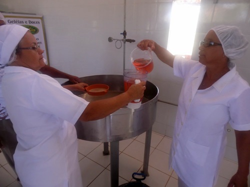Conhe�a a f�brica de geleia e doces na comunidade de Campo Seco - Brumado