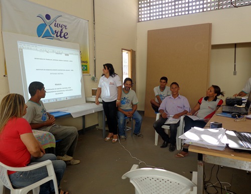 Empreendimentos de Brumado e Cacul� recebem capacita��o cont�bil