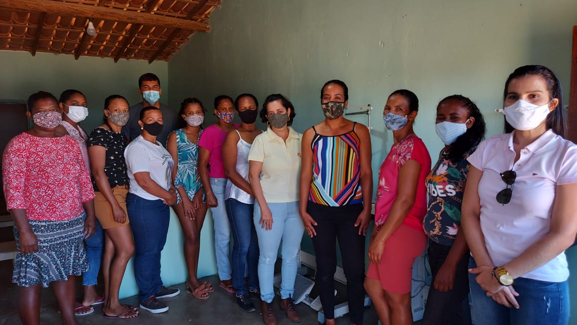 Comunidade Quilombola Lagoa Grande recebe curso de corte e costura por interm�dio do Cesol Sert�o Produtivo 