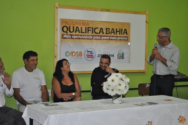 Alunos do Qualifica Bahia de Anag� e Itua�u s�o certificados pelo IDSB