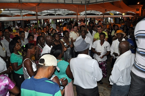 Apresenta��es culturais - II Feira de Economia Solid�ria - 1� dia