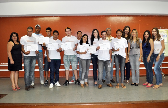 Veja como foram as certifica��es do Qualifica Bahia em Caetit�, Candiba, Iui� e Palmas de Monte Alto