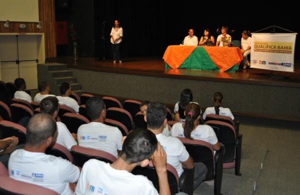 Certifica��es do Qualifica Bahia se encerraram na cidade de Guanambi