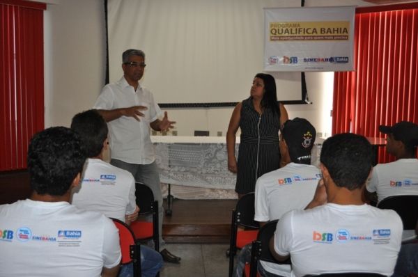 Qualifica Bahia, atrav�s do IDSB, certifica Armadores de Ferragens e Montadores de M�veis em Conquista