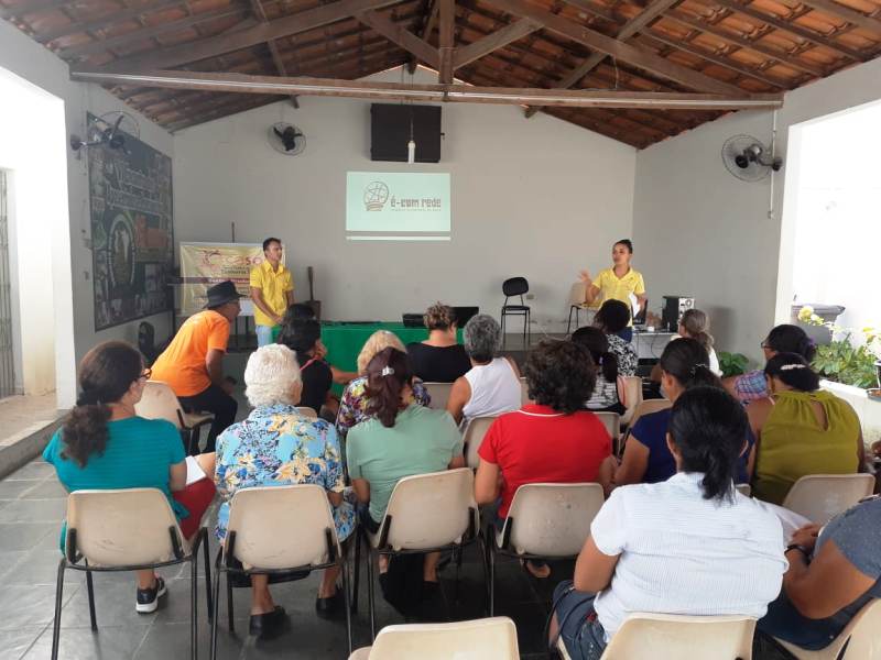 Cesol re�ne com empreendimentos e apresenta loja virtual