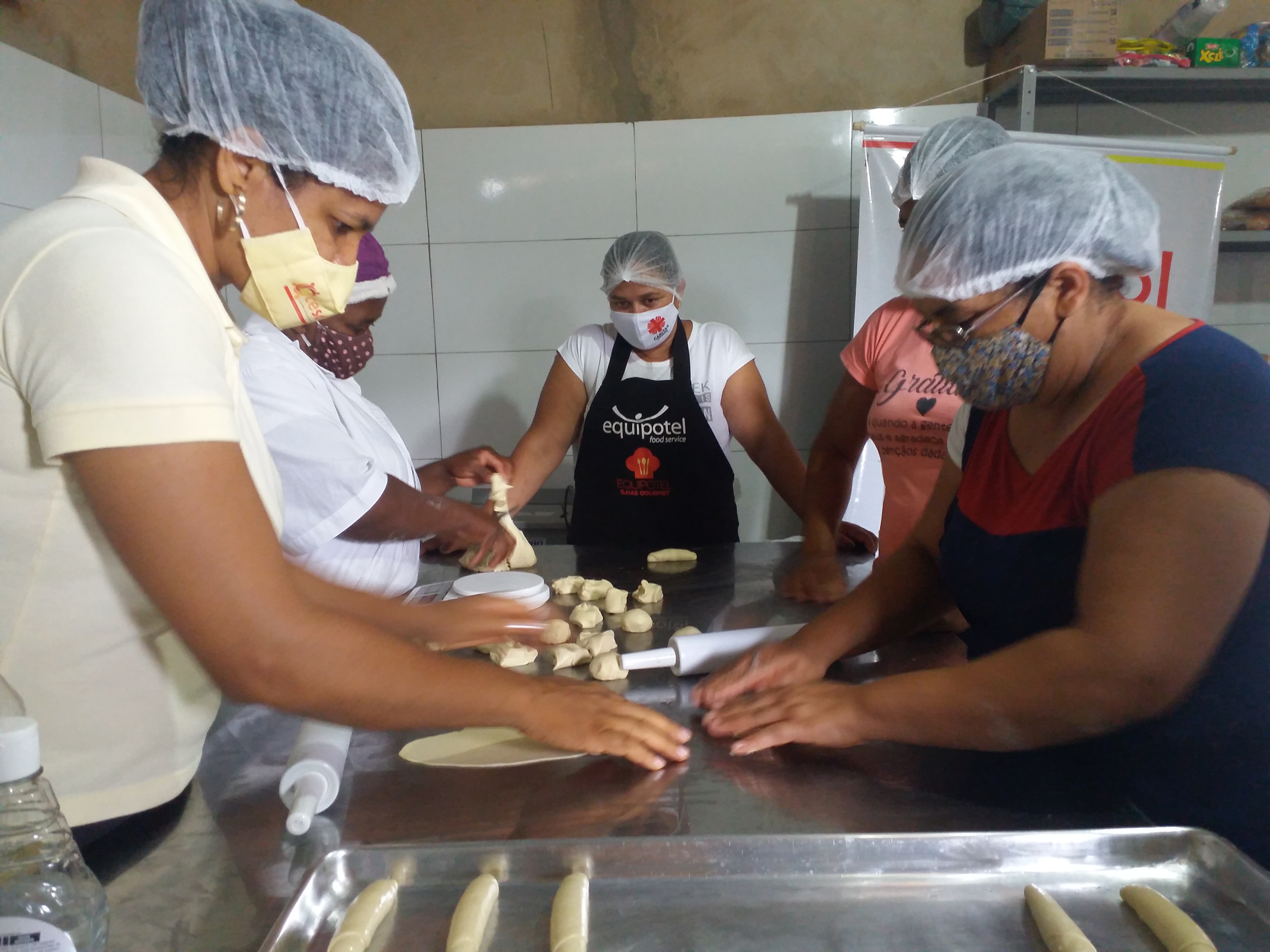 Empreendimentos assessorados pelo Cesol Sert�o Produtivo trocam experi�ncias sobre produ��o de p�es 