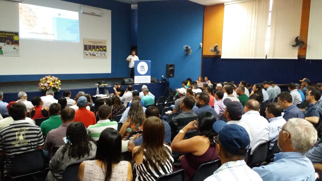  Central das Associa��es Comunit�rias � formada em Caetit�