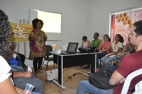 Equipes do IDSB e CESOL participam de encontro de forma��o