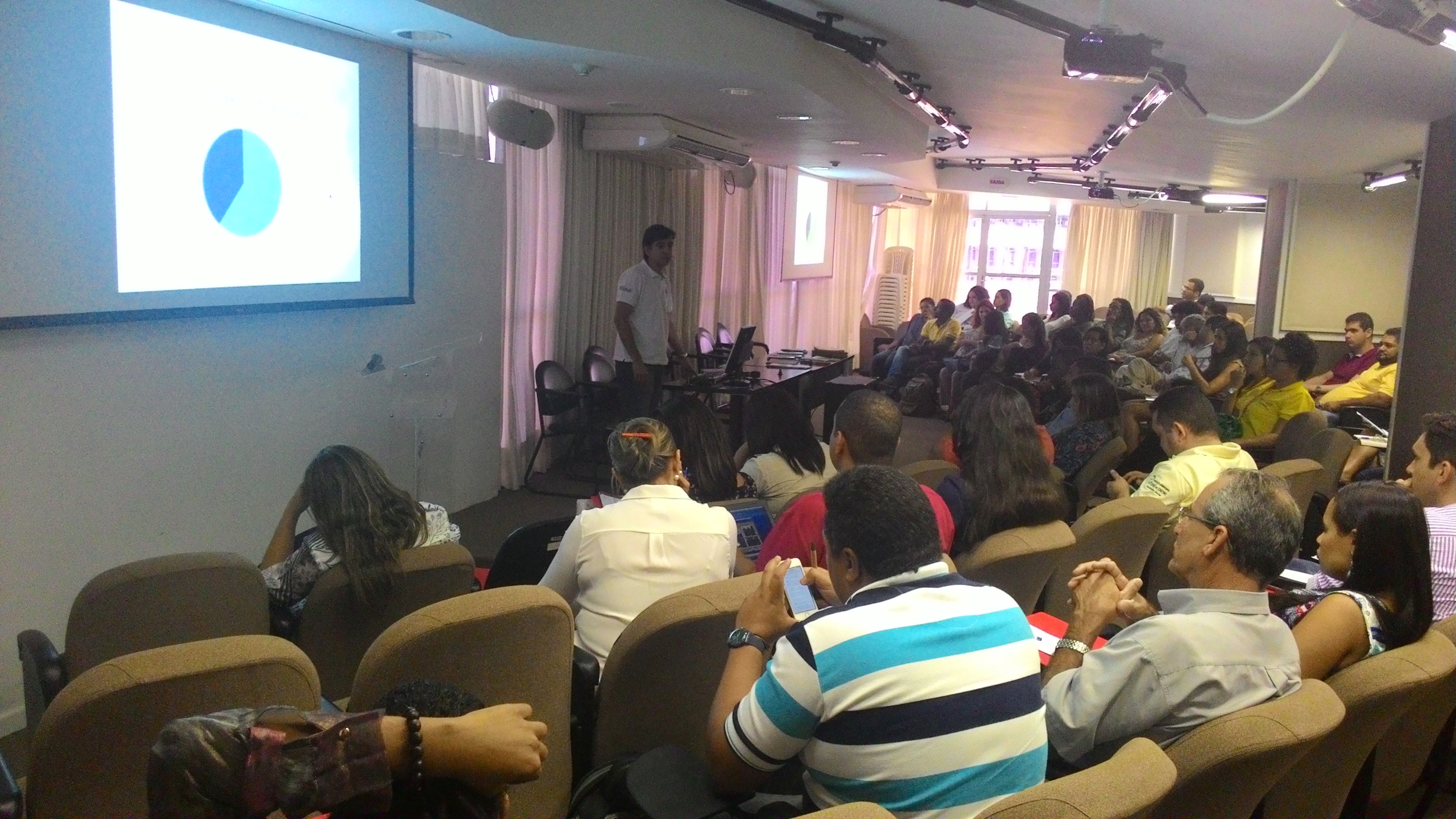 Encontro re�ne Setre e coordenadores dos Centros P�blicos para avalia��o dos trabalhos