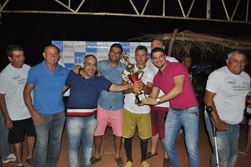 Cacul� encerra Capeonato Rural com festa