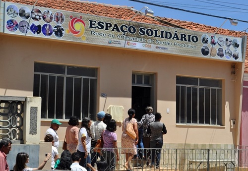 Espa�o Solid�rio � inaugurado em Caetit�