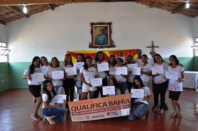 Certifica��o em Itapetinga e Itamb� encerra Qualifica Bahia