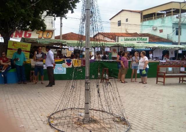Cesol participa de feira em Urandi