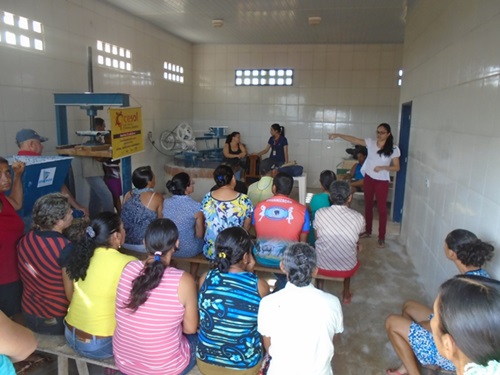 Associa��o de Barro Preto e Umburaninha recebe acompanhamento t�cnico do CESOL